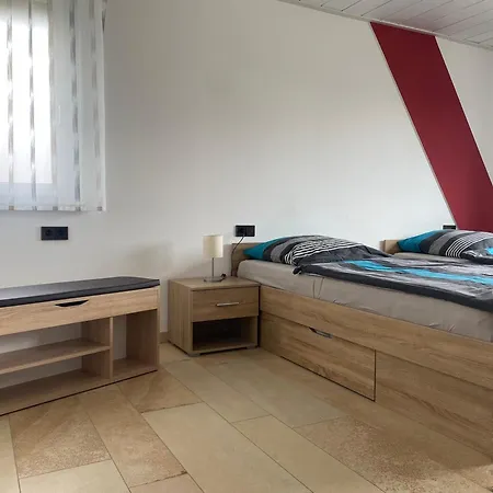 Gaestehaus Klein ホームステイ *