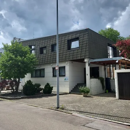 Gaestehaus Klein ホームステイ